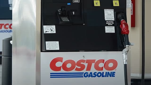 Costco Stock Drops Despite Earnings Beat: Is It Time to Buy?