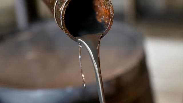 Why Investors Need to Take Advantage of These 2 Oils and Energy Stocks Now