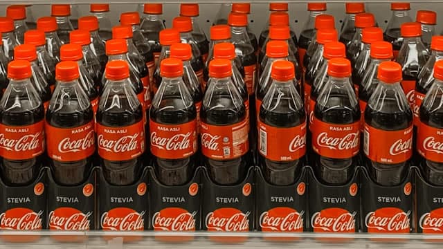 KFC to switch to Coca-Cola beverages in U.S. restaurants for the first time in decades