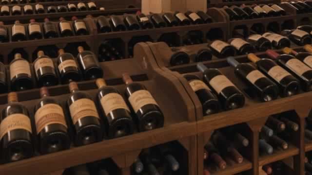 Beer's Big Comeback? 2 Stocks Poised to Benefit in 2026