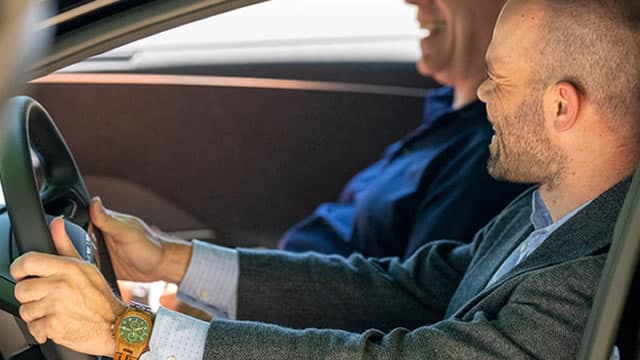 Lucid Group Q4 Earnings Miss Expectations, Revenues Rise Y/Y