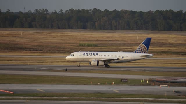 United Airlines is making it harder to reach its top frequent flyer status in 2027