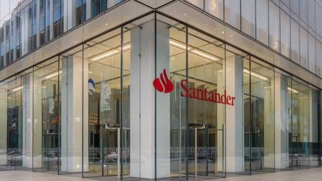 Santander plans bid for outstanding Brazil unit shares