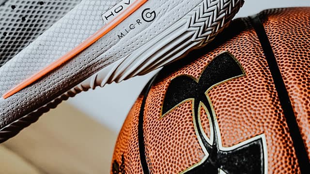Under Armour forecasts a drop in annual sales