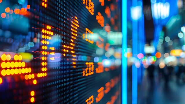 2 Plunging 6-12% Yields: Only One Belongs In A Retirement Portfolio