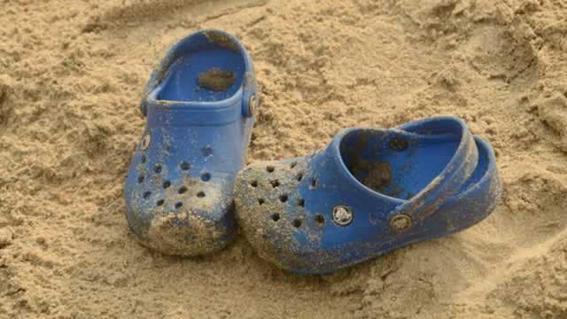 Crocs' International Growth Accelerates: Can It Lead 2026?