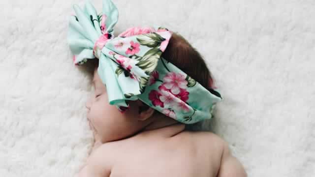 How To Earn $500 A Month From Carter's Stock Ahead Of Q4 Earnings