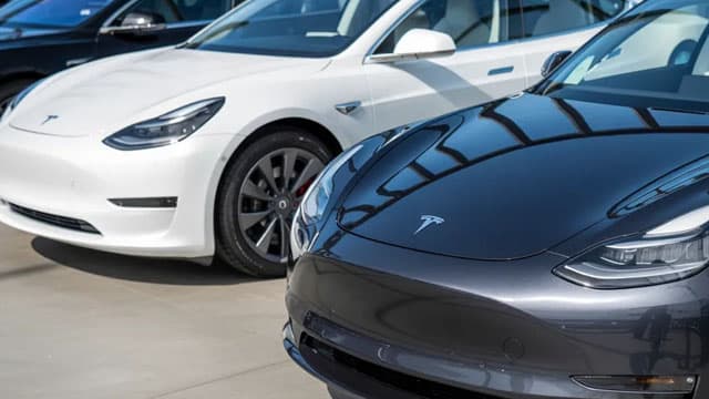 Why Tesla's Robotaxi/Cybercab Bet Just Got Complicated. What It Means to Investors.